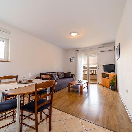 Apartmani Devcic Palit Extérieur photo